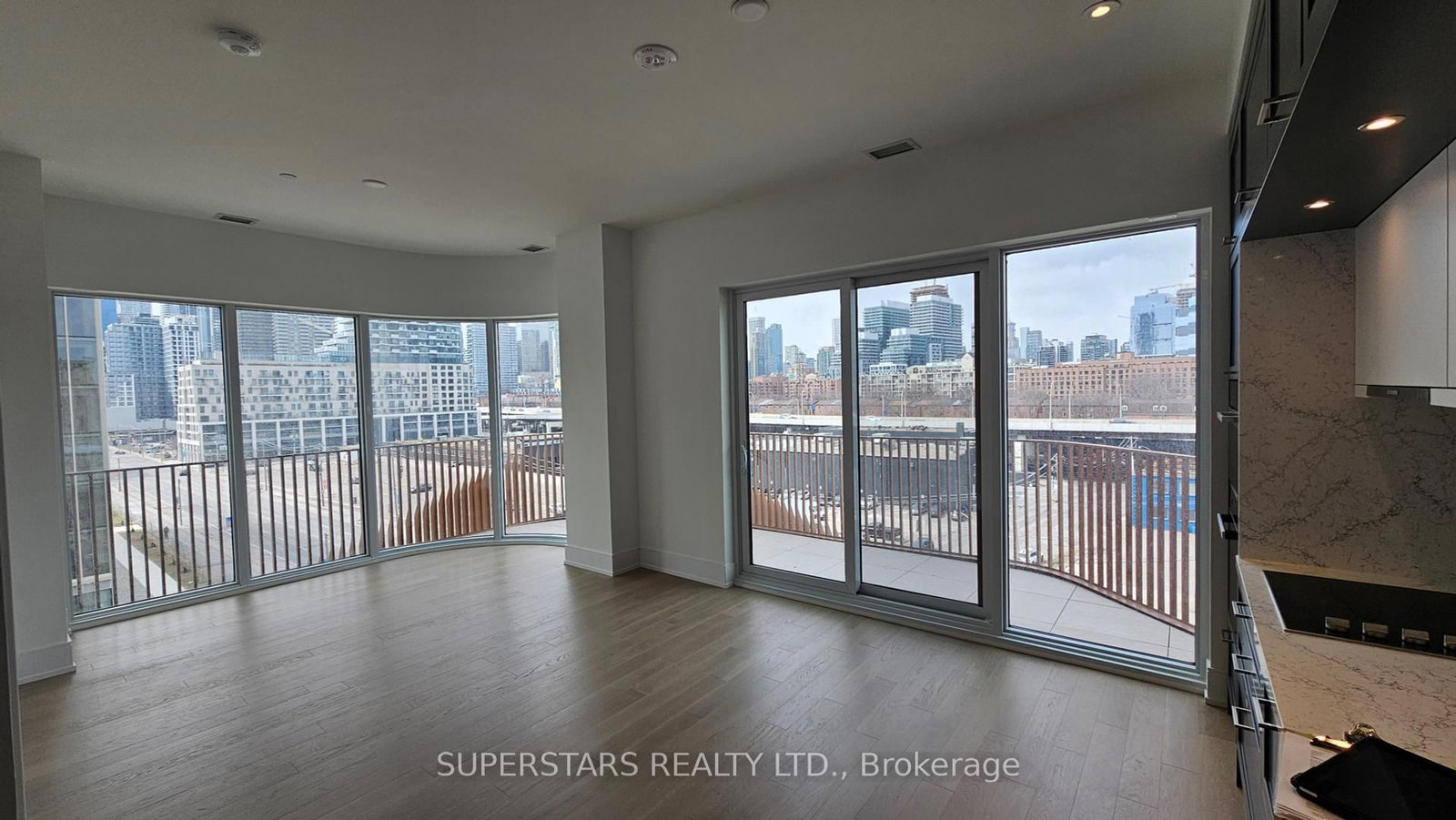155 Merchant's Wharf, Unit 628 - Photo 3