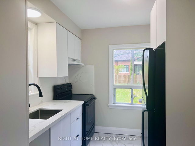 49 Glenborough Park Crescent