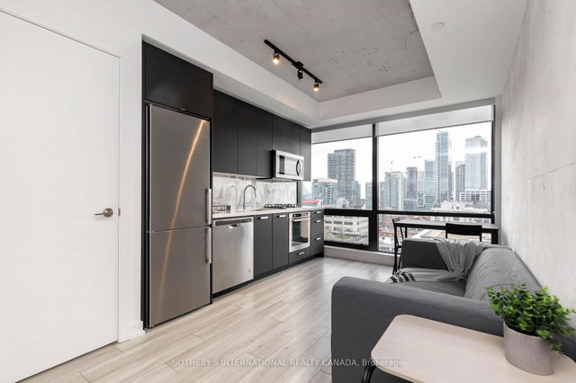 1405 - 458 Richmond Street