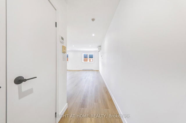 302 - 1082 St. Clair Avenue