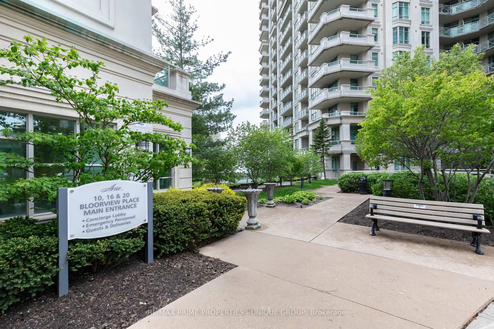 Condo for sale at 218-20 Bloorview Place, Toronto, Don Valley Village, M2J 0A6 - MLS: C12172654