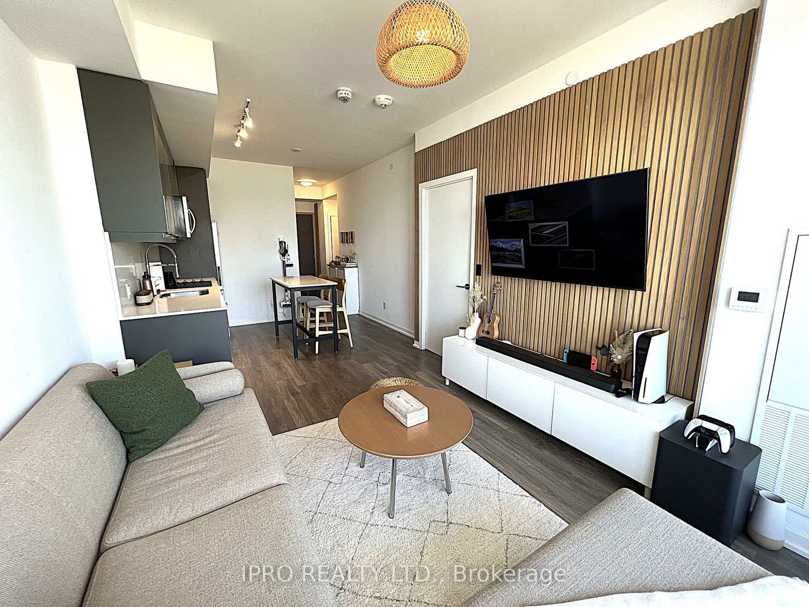 Condo for sale at 706-32 Forest Manor Road, Toronto, Henry Farm, M2J 0H2 - MLS: C12172679