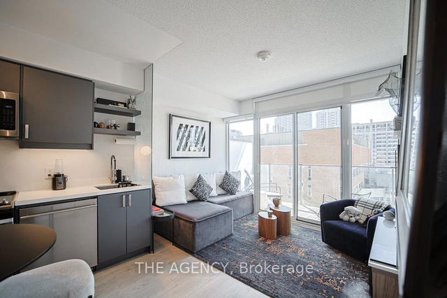 1109 - 50 Wellesley Street