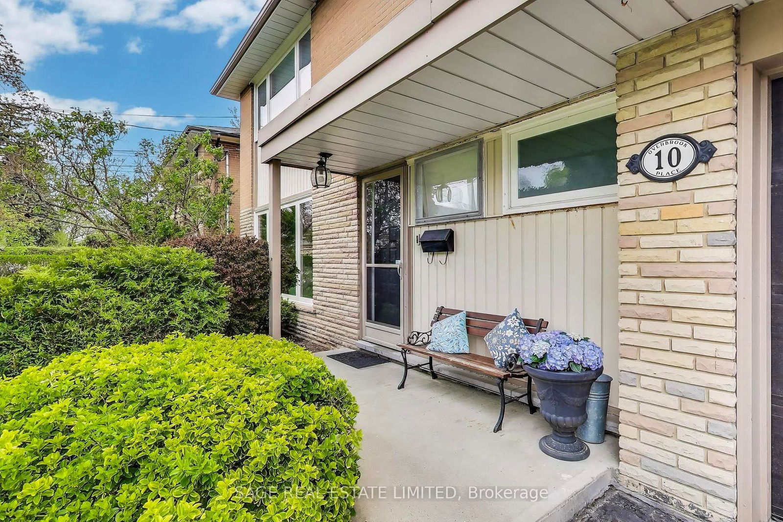 Detached House for sale at 10 Overbrook Place, Toronto, Bathurst Manor, M3H 4P2 - MLS: C12173018