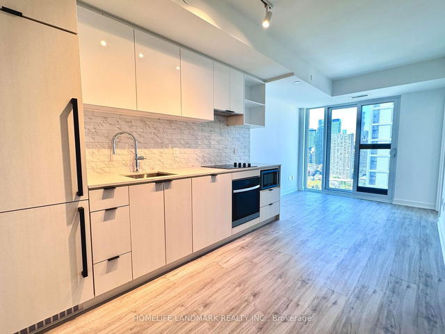 2605 - 252 Church Street