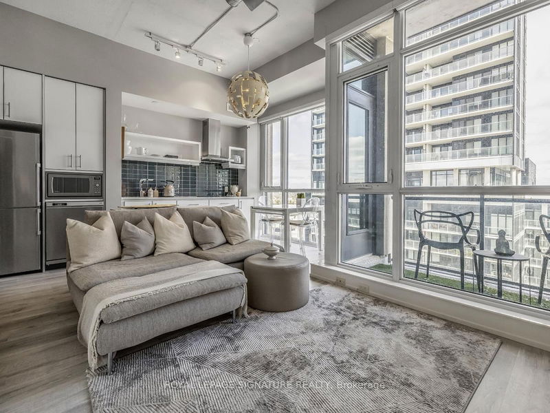 Unit 805 — 75 The Don Way, Toronto - Banbury-Don Mills image-0-0