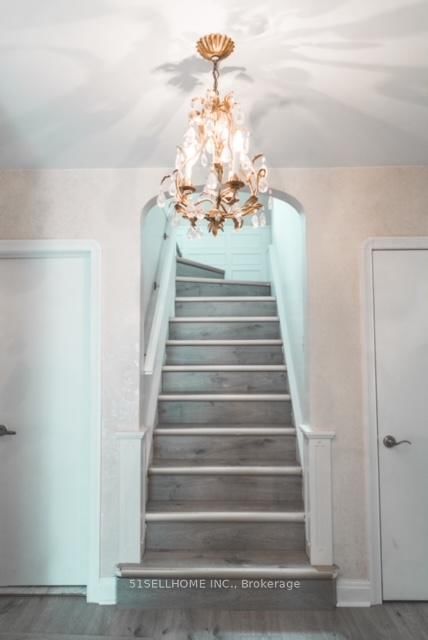 Detached House for sale at 40 Craigmore Crescent, Toronto, Willowdale East, M2N 2Y4 - MLS: C12173073