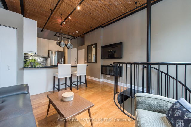 504 - 781 King Street