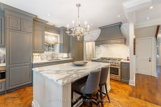 118 Strathallan Boulevard