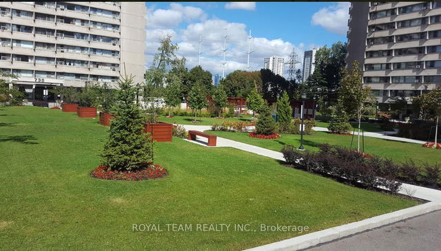 201 - 735 Don Mills Road