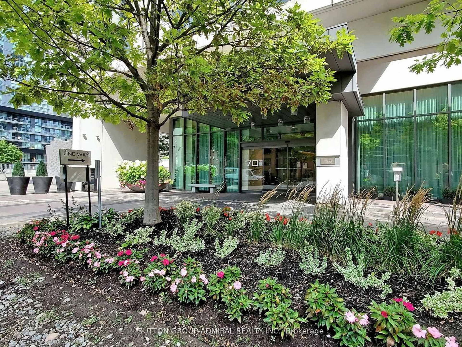 Condo for sale at 1916-70 Roehampton Avenue, Toronto, Mount Pleasant West, M4P 1R2 - MLS: C12173445