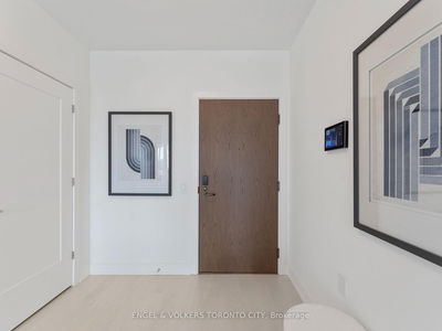 Unit 221 — 30 Inn On The Park Dr, Toronto - Banbury-Don Mills image-0-4