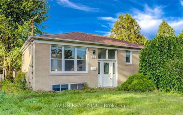 Bsmt - 342 Moore Park Avenue