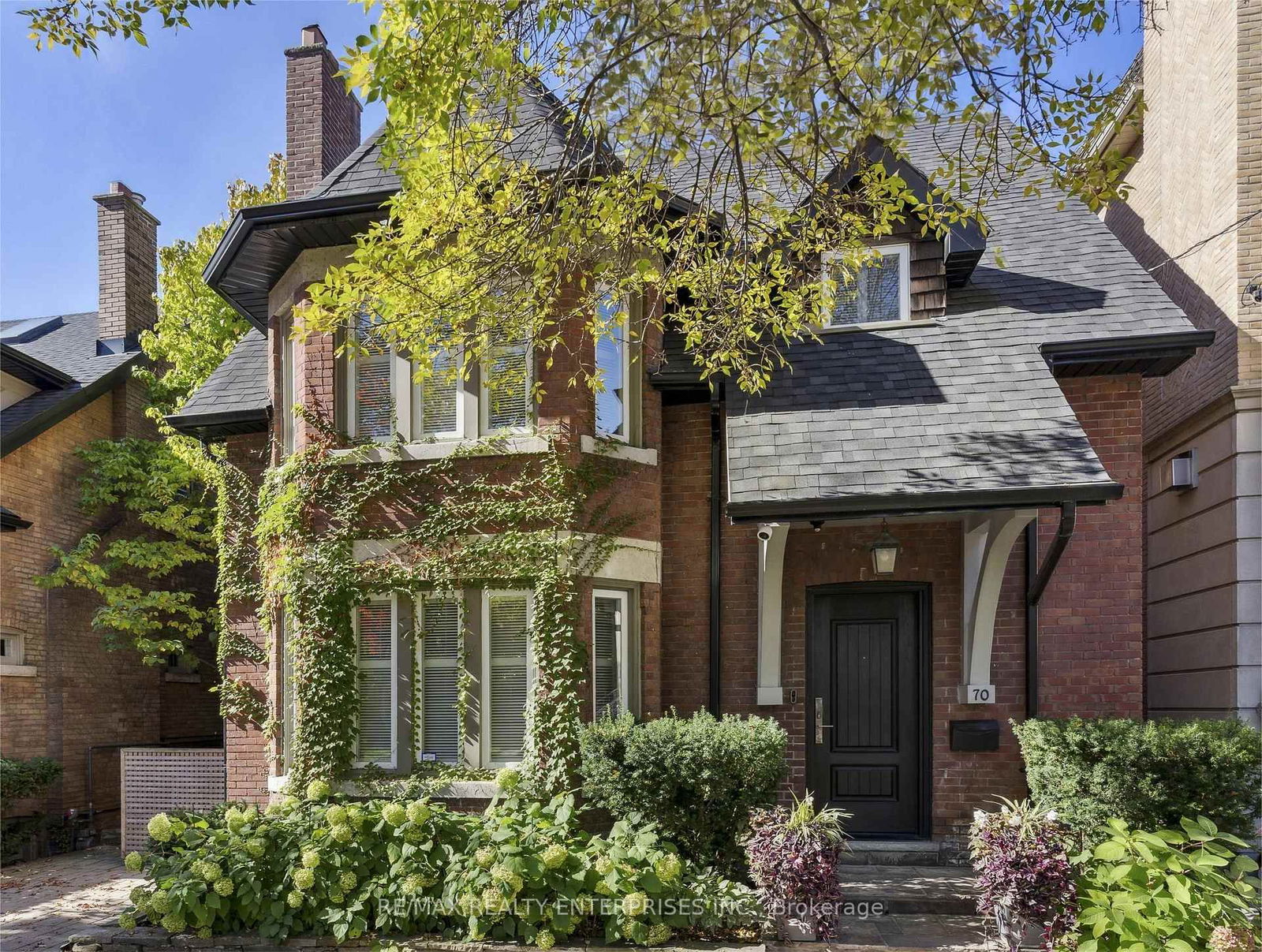 Detached House for sale at 70 Oriole Road, Toronto, Yonge-St. Clair, M4V 2G1 - MLS: C12173834