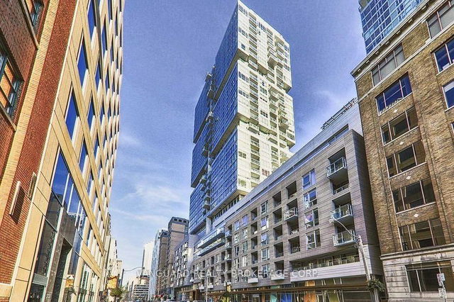 401 - 199 Richmond Street