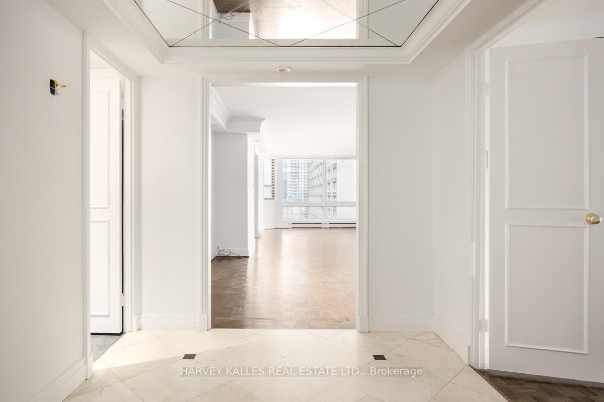 Condo for sale at 2103-1166 Bay Street, Toronto, Bay Street Corridor, M5S 2X8 - MLS: C12174047