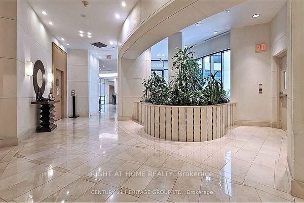 1802 - 503 Beecroft Road