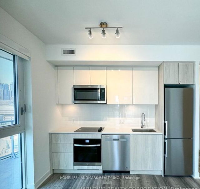 2010 - 100 Dalhousie Street