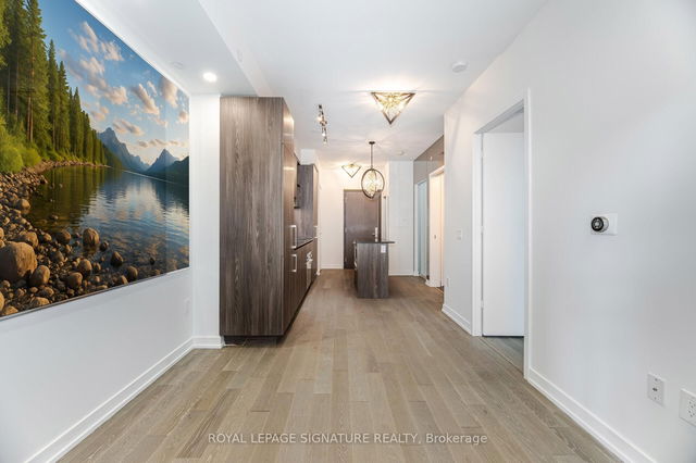 712 - 1 Yorkville Avenue