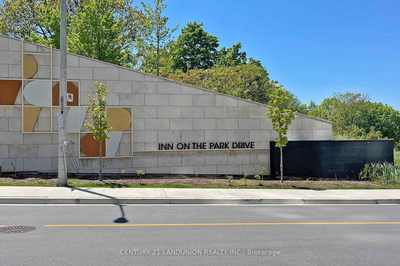 Condo for sale at 2004-10 Inn On The Park Drive, Toronto, Banbury-Don Mills, M3C 0P9 - MLS: C12174496