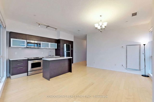 2802 - 386 Yonge Street