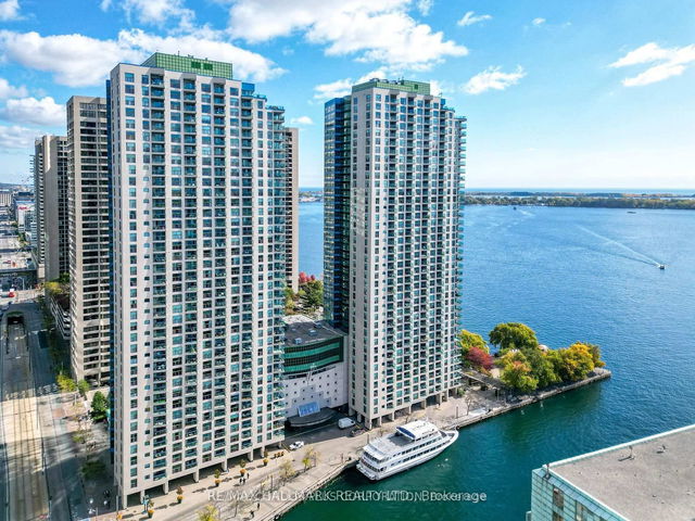 502 - 77 Harbour Square