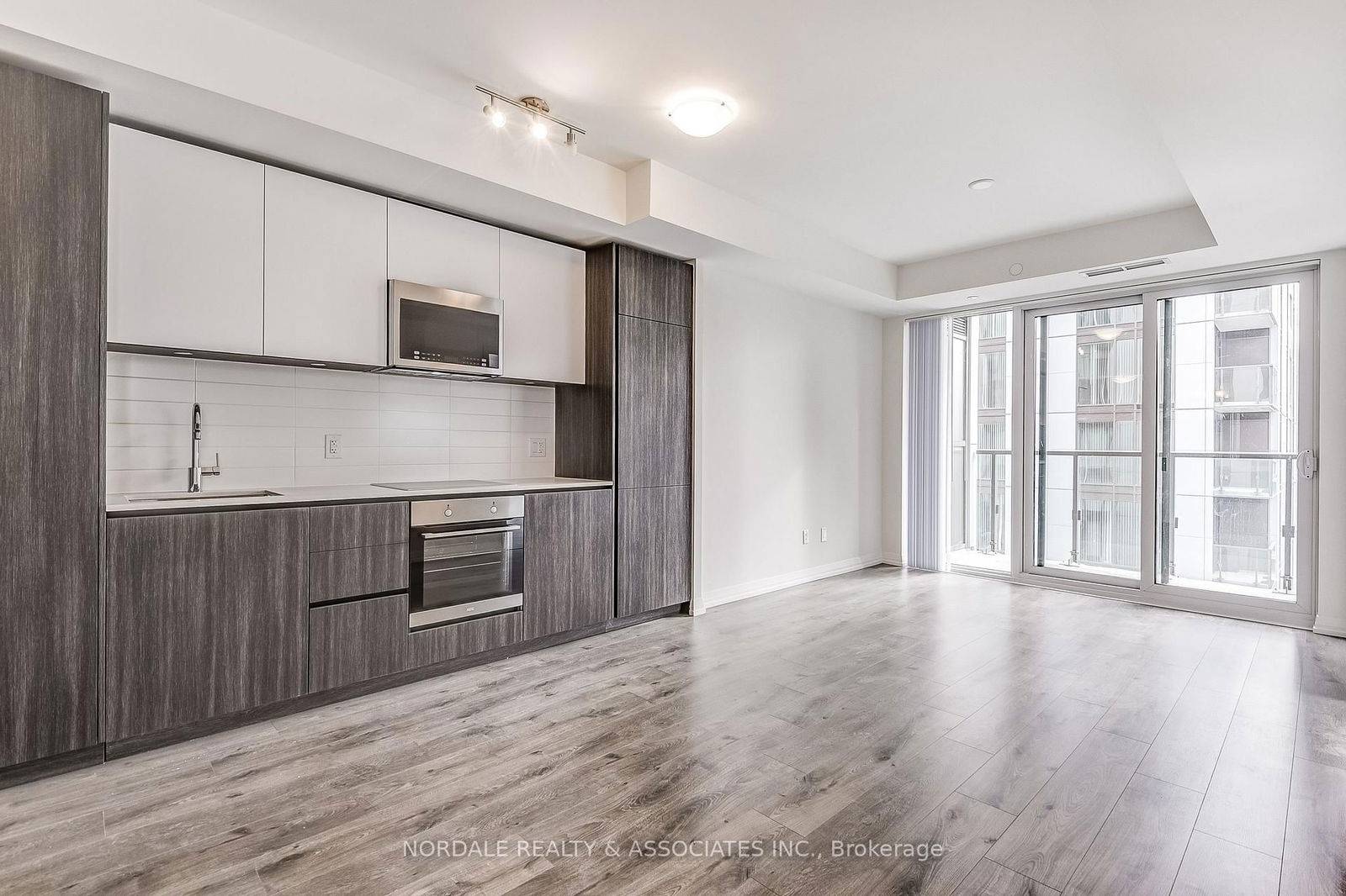 Condo for sale at 3123-28 Widmer Street, Toronto, Waterfront Communities C1, M5V 0T2 - MLS: C12174666