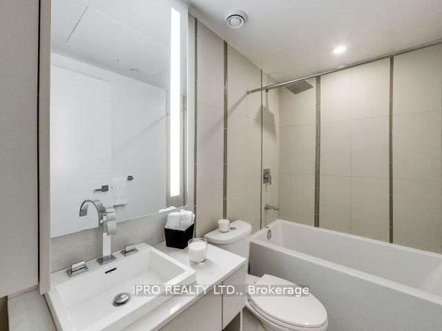 405 - 101 Peter Street