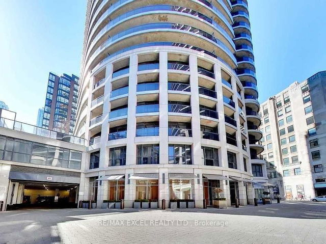 1610 - 21 Carlton Street