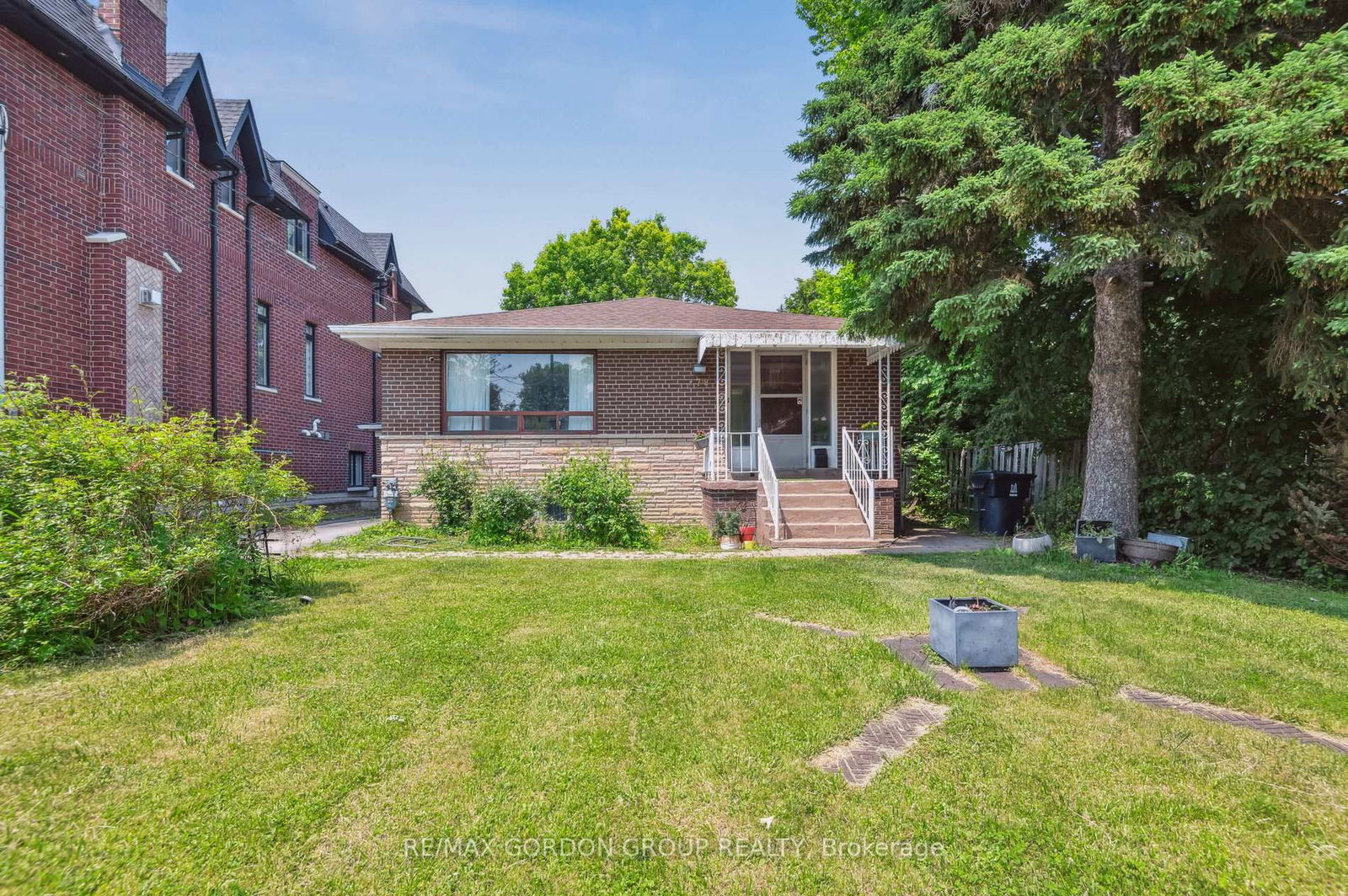 Detached House for sale at 178 Northwood Drive, Toronto, Newtonbrook East, M2M 2K3 - MLS: C12174809
