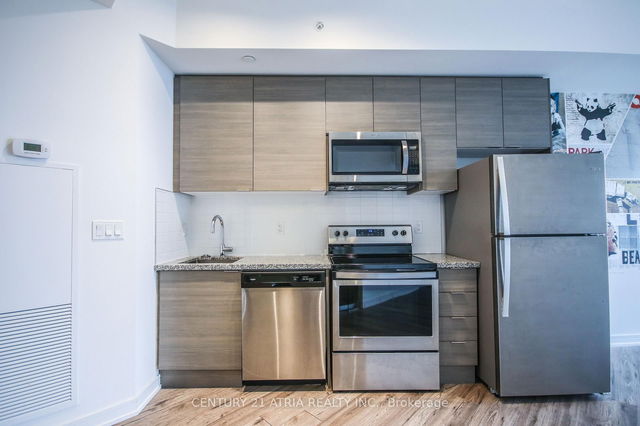 737 - 621 Sheppard Avenue