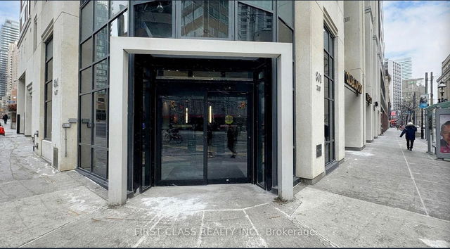 1907 - 801 Bay Street