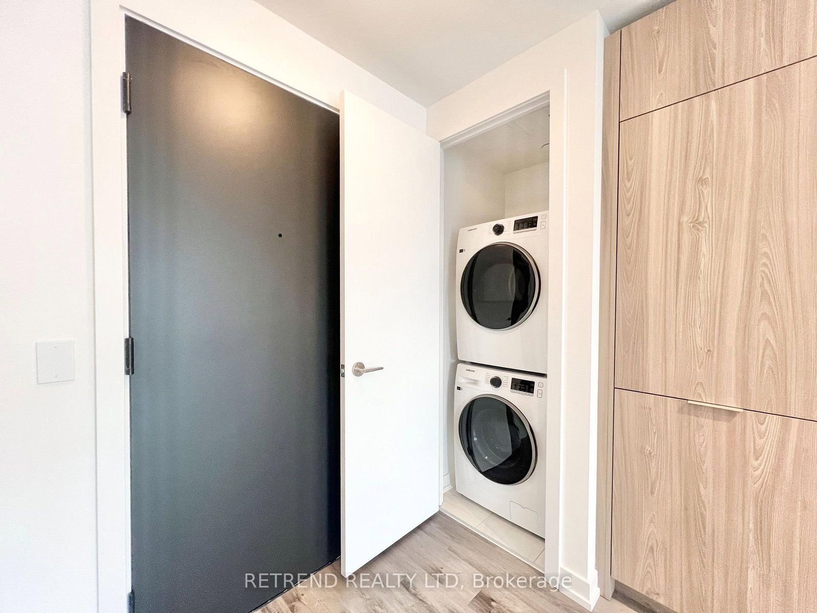 28 Eastern Avenue, Unit 815 - Photo 16