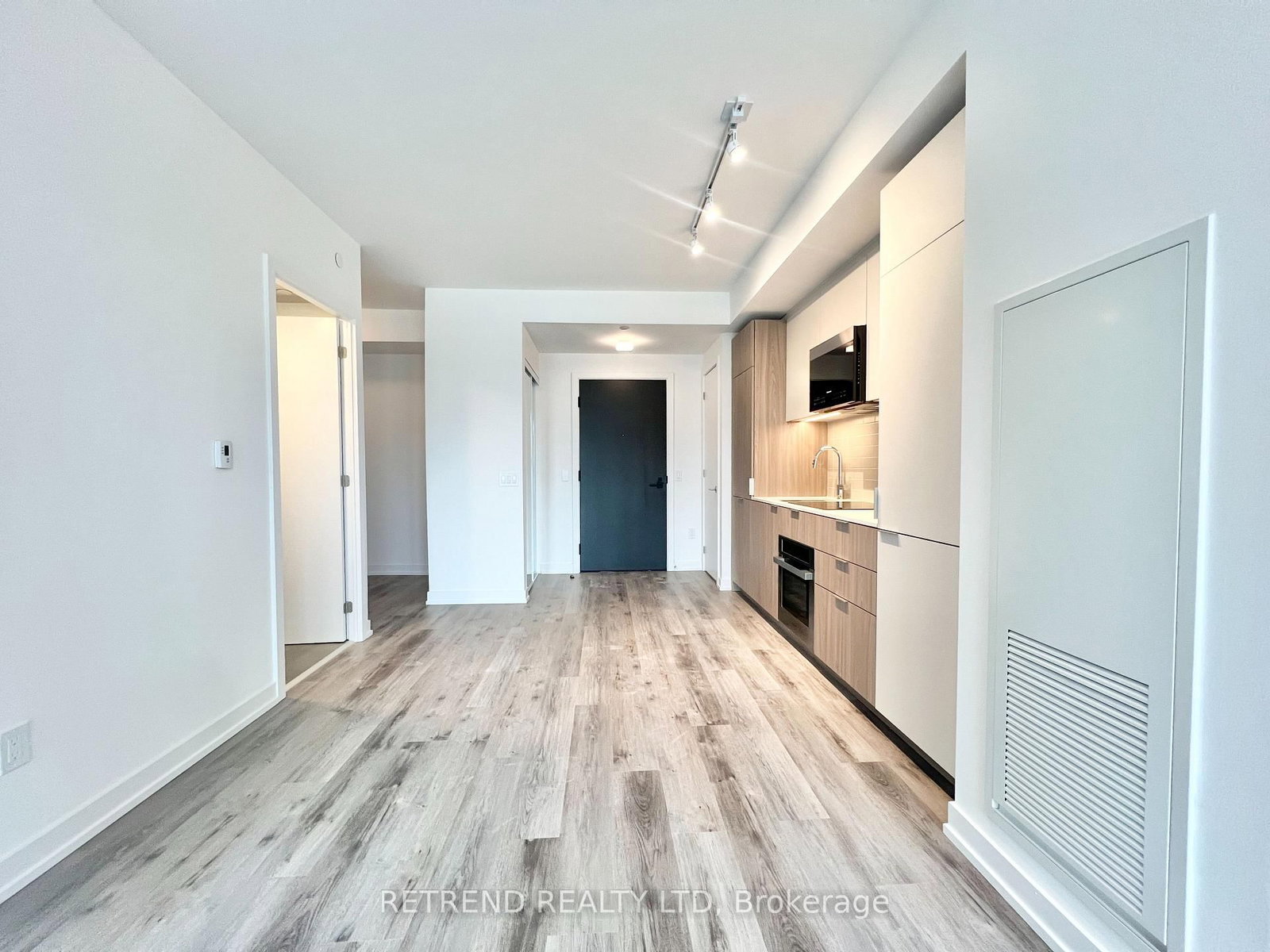28 Eastern Avenue, Unit 815 - Photo 2