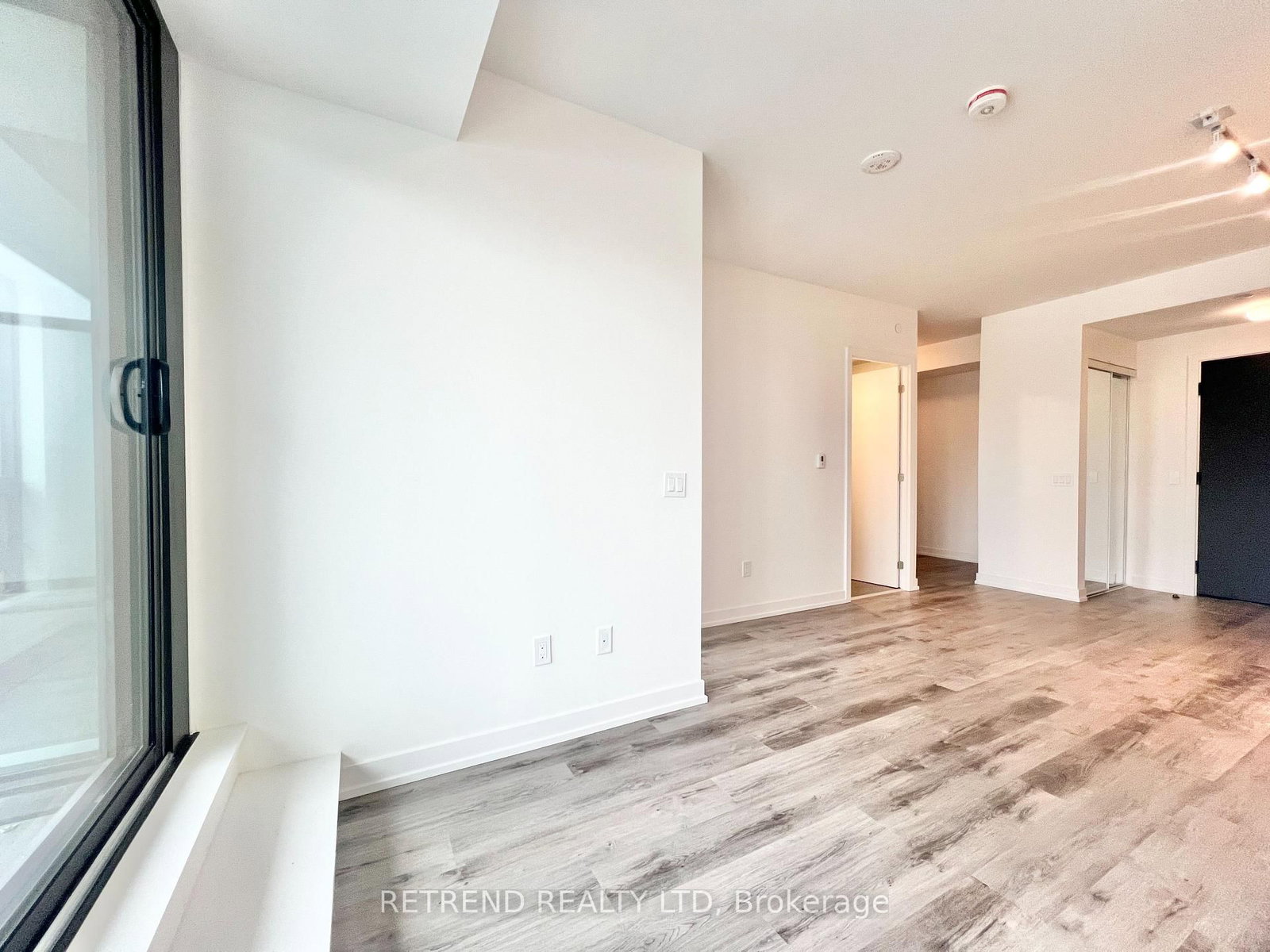 28 Eastern Avenue, Unit 815 - Photo 4