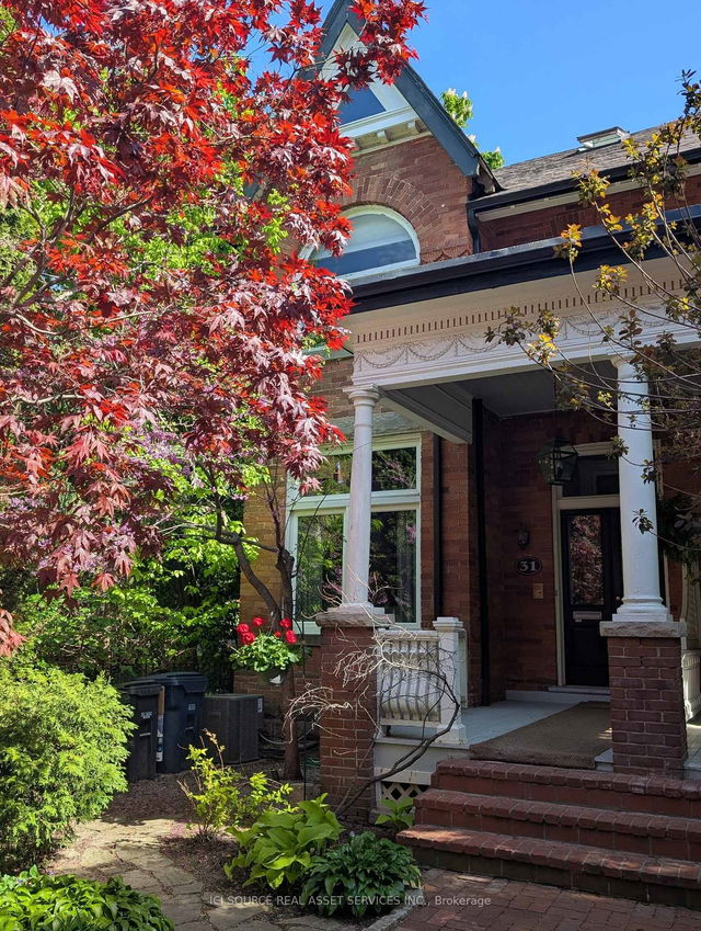 31 Spruce Street
