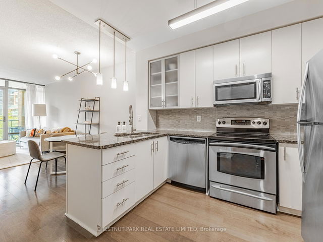 408 - 18 Yorkville Avenue