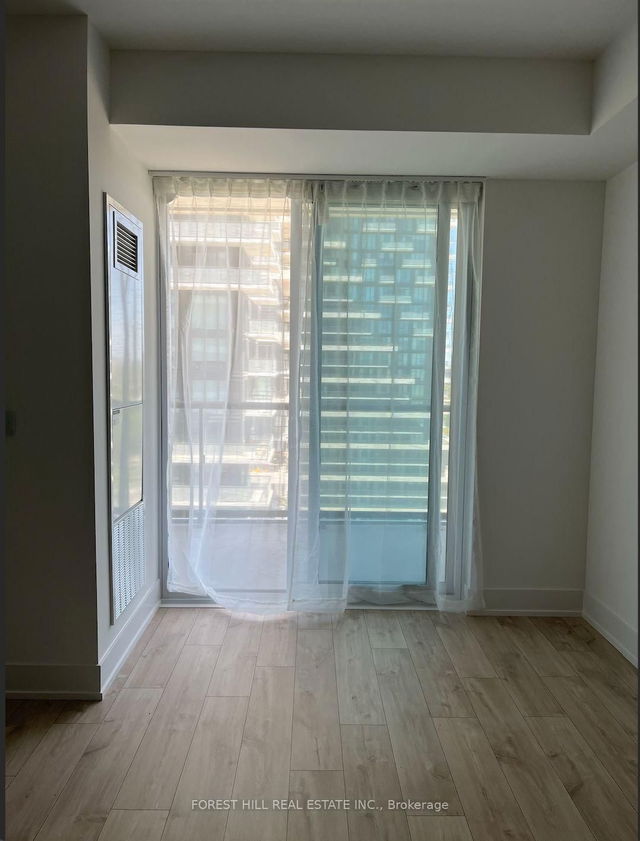 1707 - 10 Inn On The Park Drive