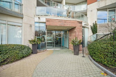 Unit 809 — 550 Queens Quay, Toronto - Waterfront Communities C1 image-0-4