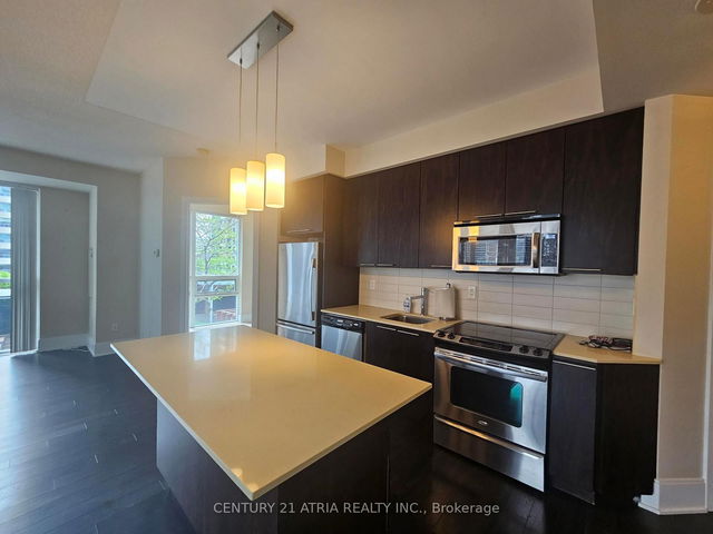 707 - 25 Broadway Avenue