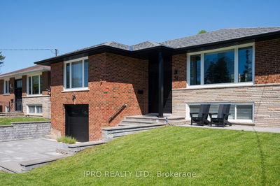 36 Ruscica Dr, Toronto - Victoria Village image-0-2