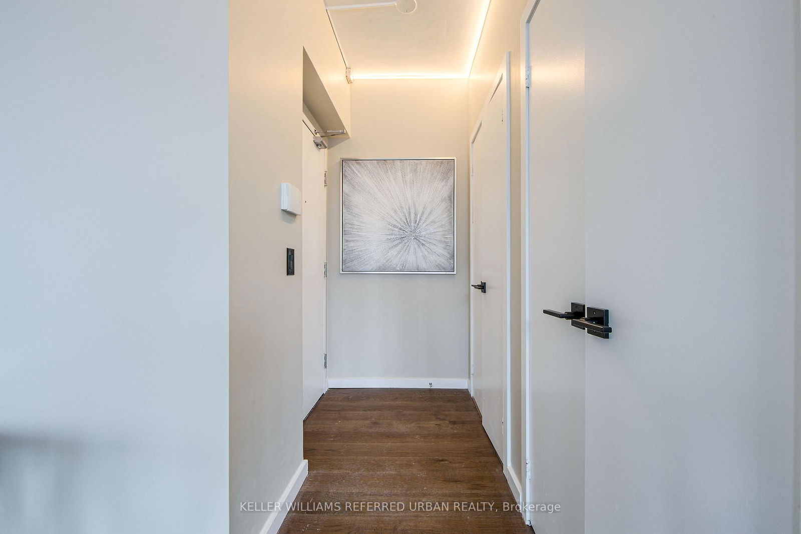 Condo for sale at 2501-218 Queens Quay, Toronto, Waterfront Communities C1, M5J 2Y6 - MLS: C12176017