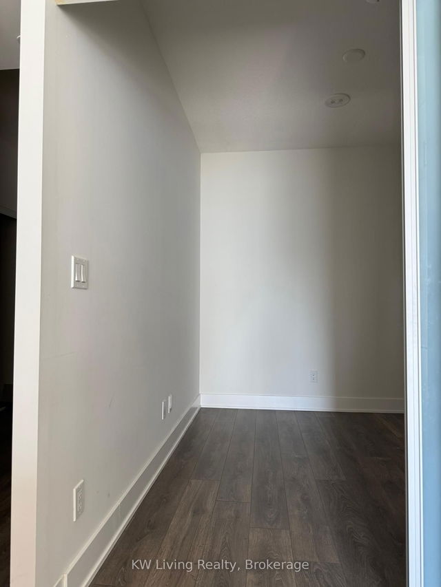 706 - 188 Fairview Mall Drive