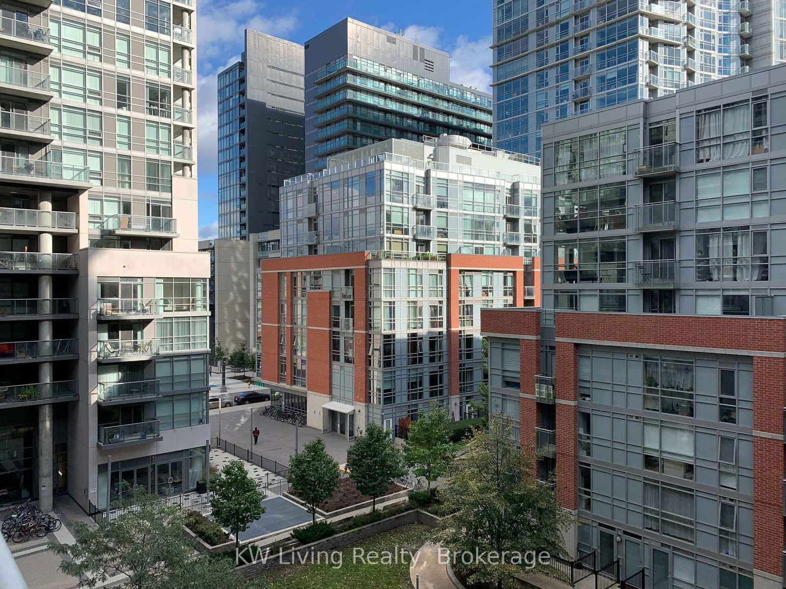 Condo for lease at 612-68 Abell Street, Toronto, Little Portugal, M6J 0B1 - MLS: C12176122