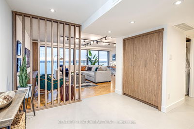 Unit 1401 — 65 Harbour Sq, Toronto - Waterfront Communities C1 image-0-3