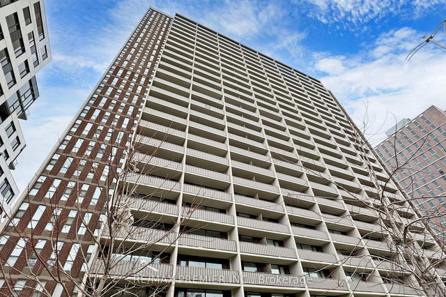 804 - 666 Spadina Avenue