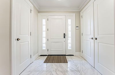 6 Penwood Cres, Toronto - Banbury-Don Mills image-0-2