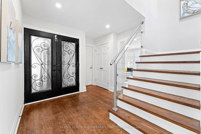 25 Bamboo Grve, Toronto - Banbury-Don Mills image-0-2
