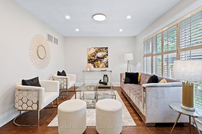 25 Bamboo Grve, Toronto - Banbury-Don Mills image-0-4