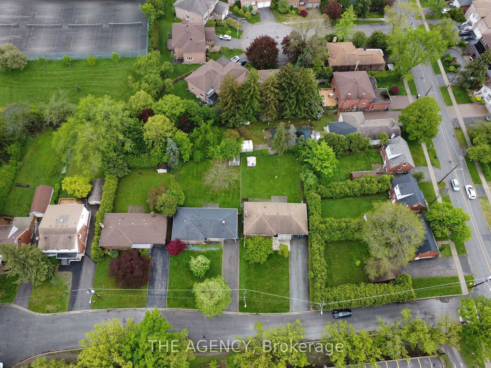 Detached House for sale at 135 Blake Avenue, Toronto, Newtonbrook West, M2M 1B4 - MLS: C12176470